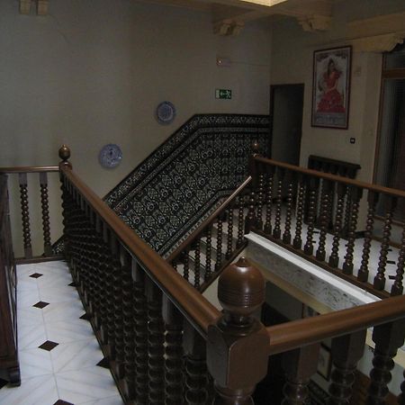 Pension Catedral Севиля Екстериор снимка