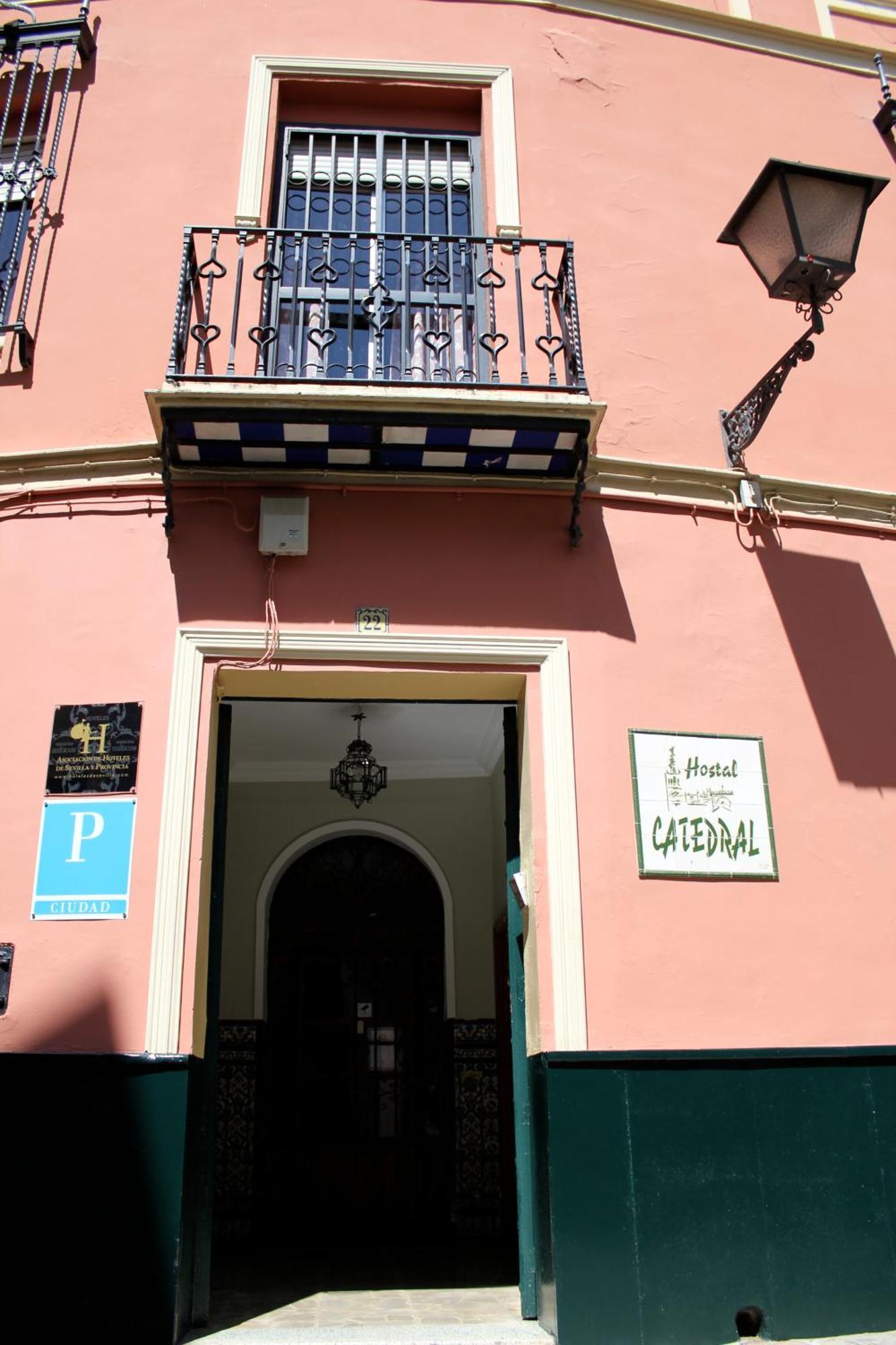 Pension Catedral Севиля Екстериор снимка