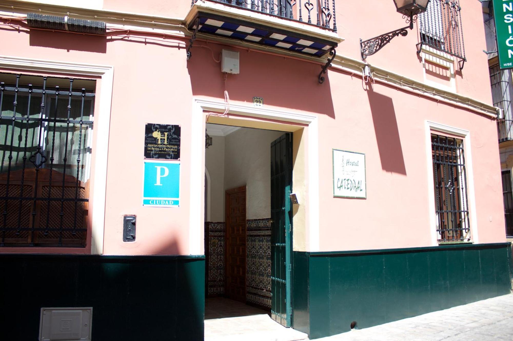 Pension Catedral Севиля Екстериор снимка